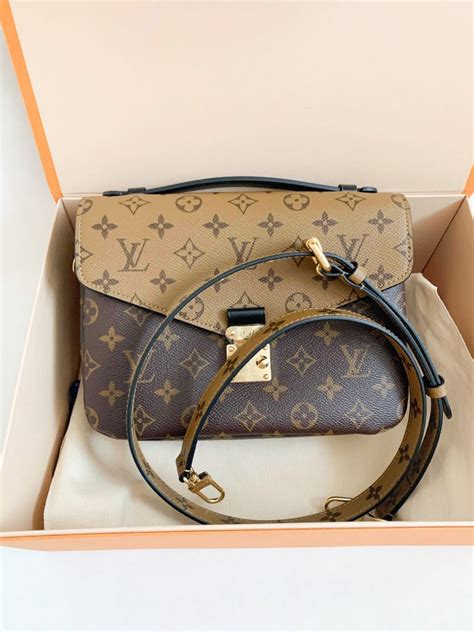 louis vuitton pochette metis warteliste 2020|Louis Vuitton metis monogram.